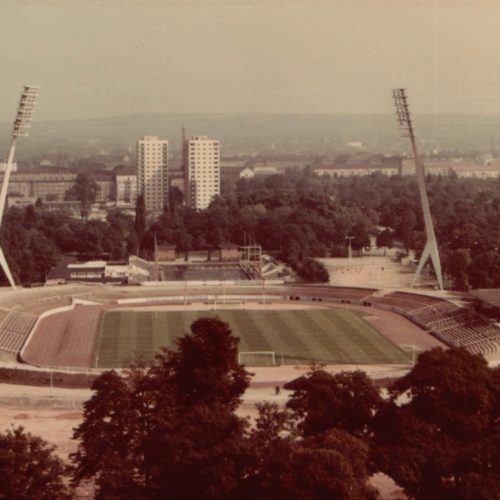 27 - 1969 Rudolf-Harbig-Stadion mir der neuen Flutlichtanlage